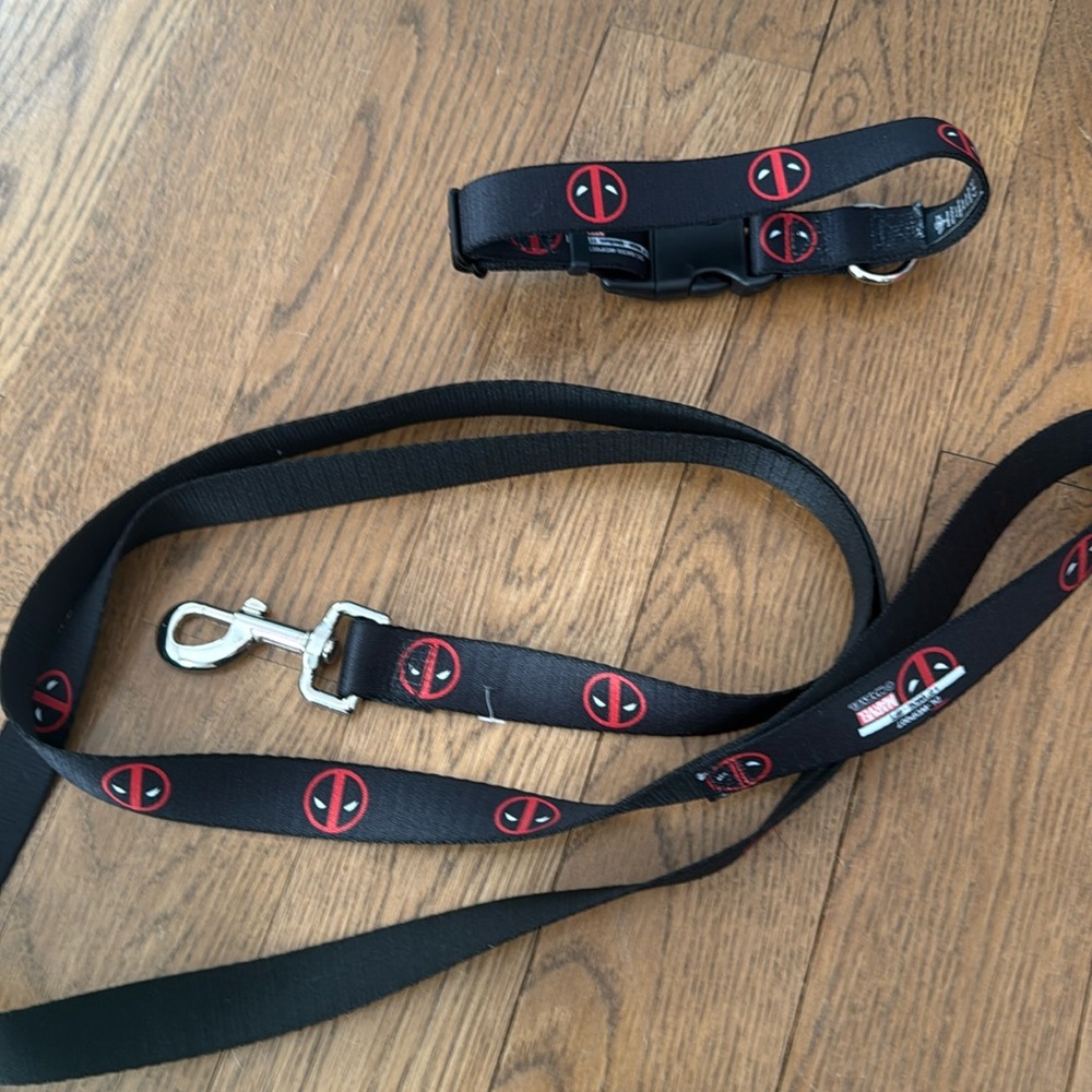 DEADPOOL Buckle-Down Marvel, Pet Leash and Collar